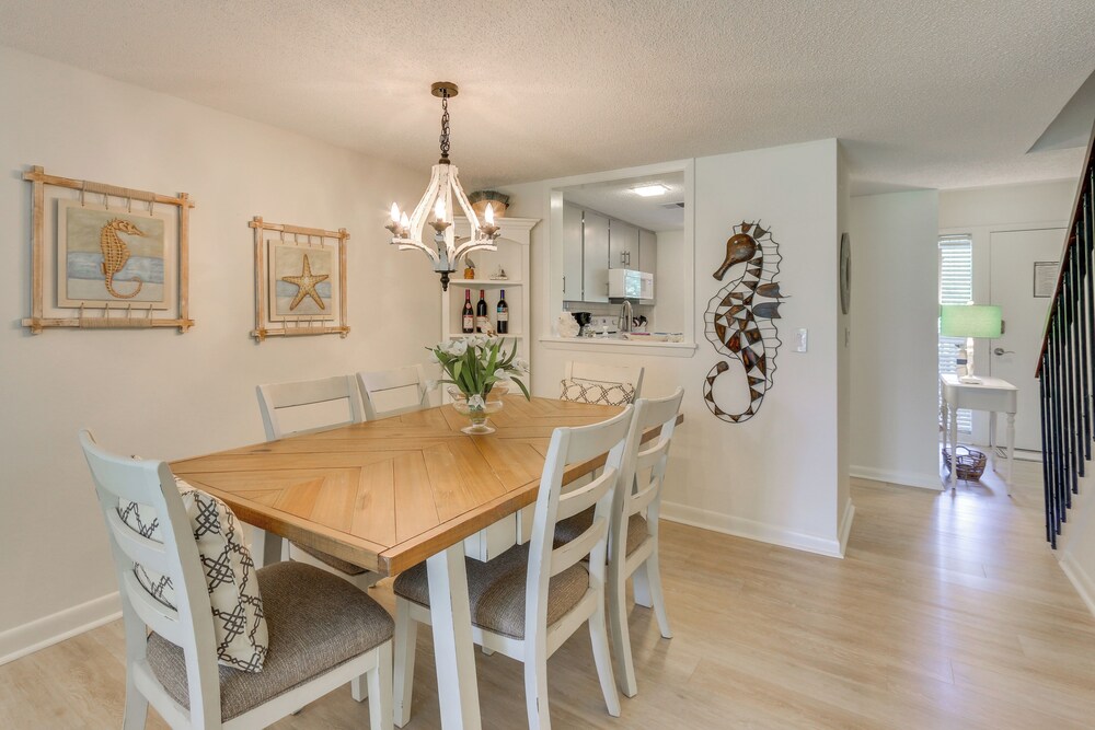 Steps to Beach & Pool: Hilton Head Island Condo!
