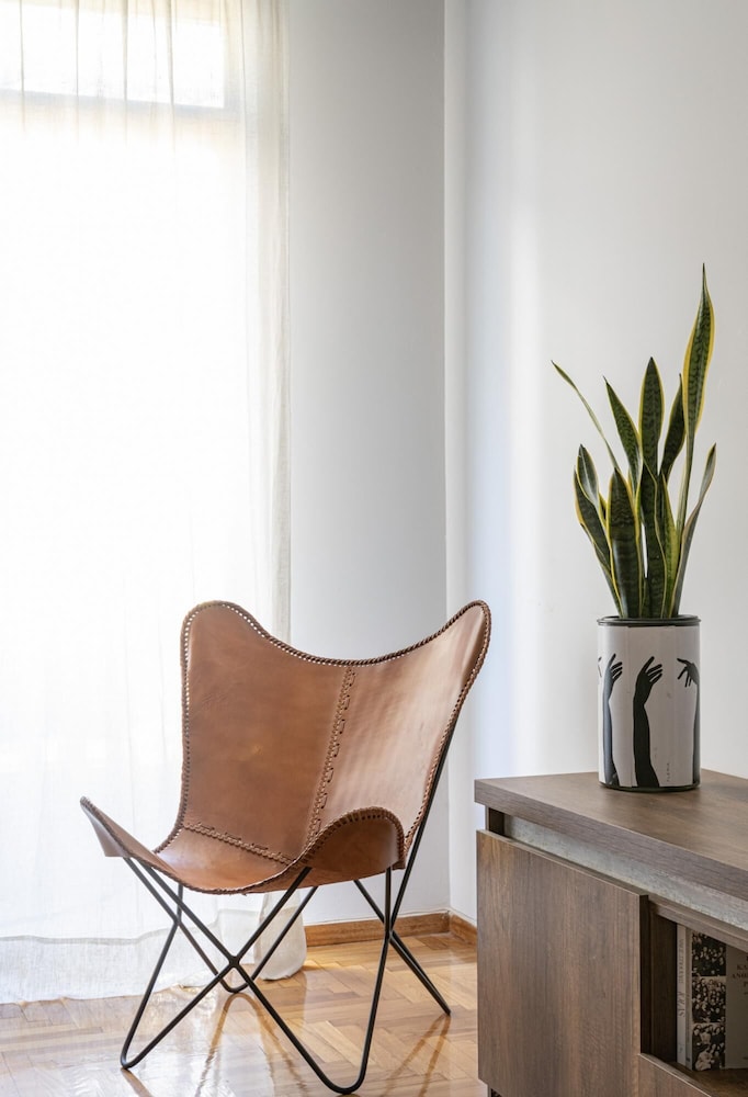Retreat to a Stylish Flat in Psychiko