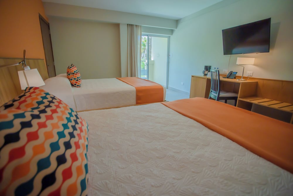 Coral Costa Caribe Beach Resort - All Inclusive - Property Image 21