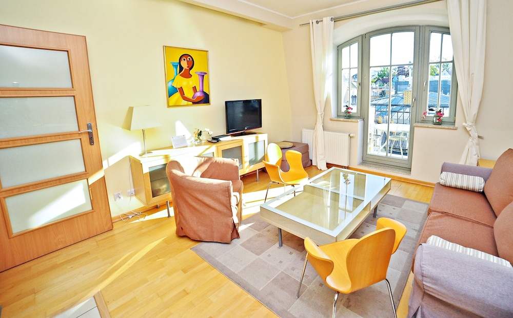 Grand Apartments