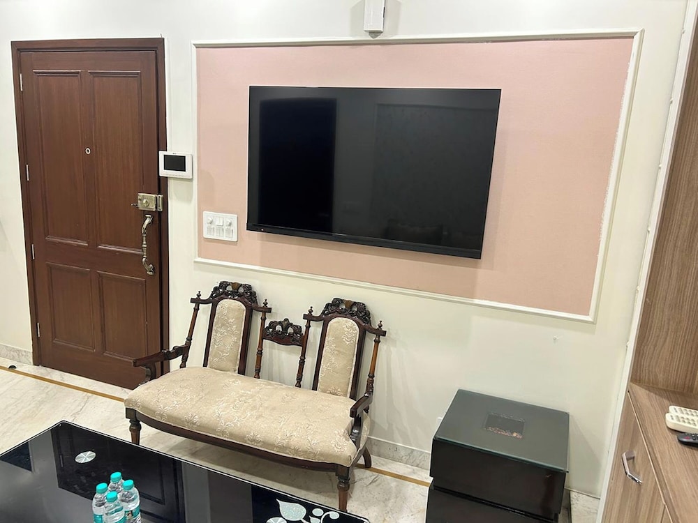 Metrolink Apartment & Suites-Green Park