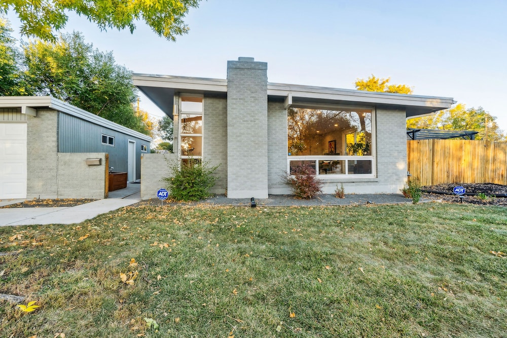 Lovely Centennial Home - 1 Mi to Southglenn Mall! view 5