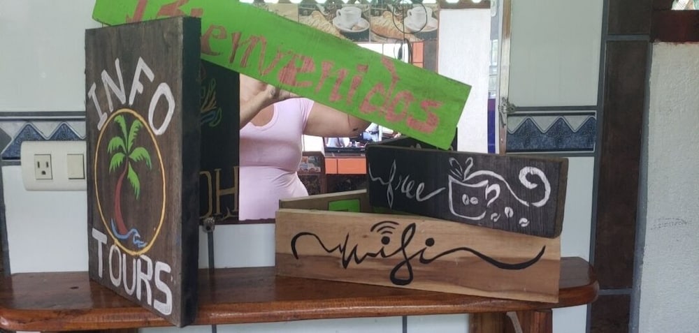 Hotel Hostal Cecilia - Image 1