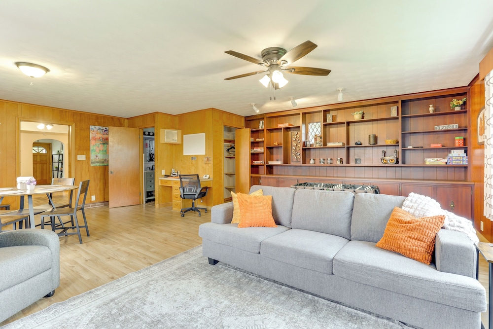 4 Mi to Main Street! Family Getaway in Zanesville
