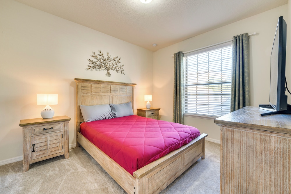 13 Mi to Wdw: Family Home w/ Private Pool & Perks!