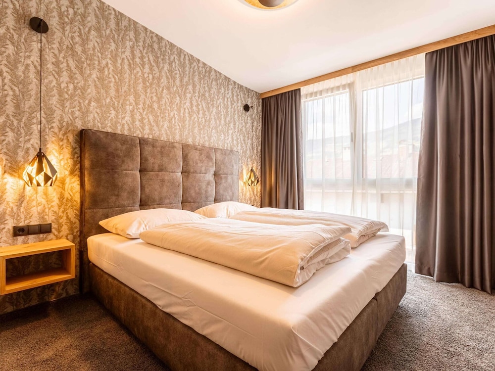 Modern Holiday Apartment With 2 Bedrooms in Fugen
