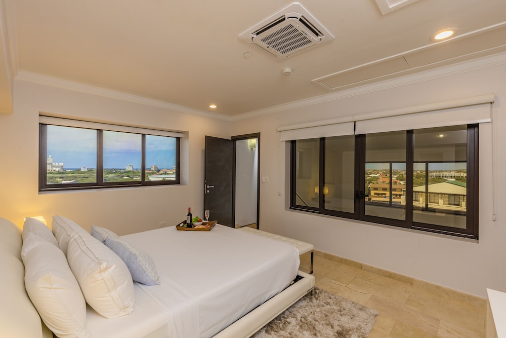 Palm Aruba Condos