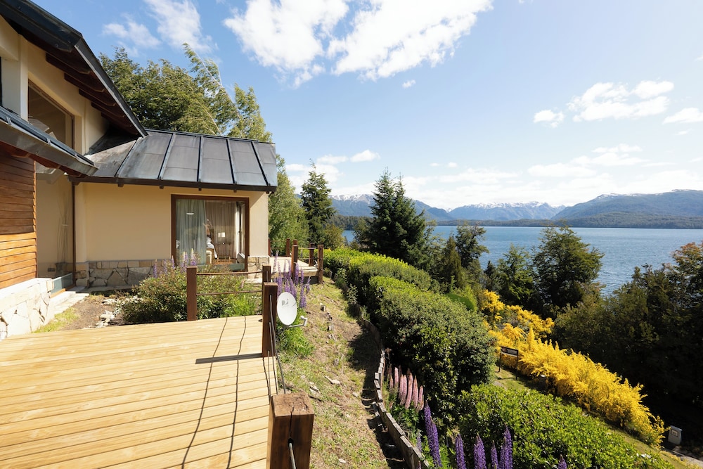 Rent Up -Casa junto al lago Nahuel Huapi