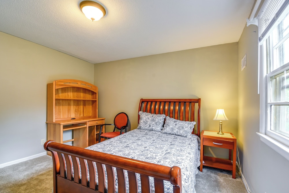 2 Mi to Dtwn: Spacious Home in Cary w/ Deck, photo 34