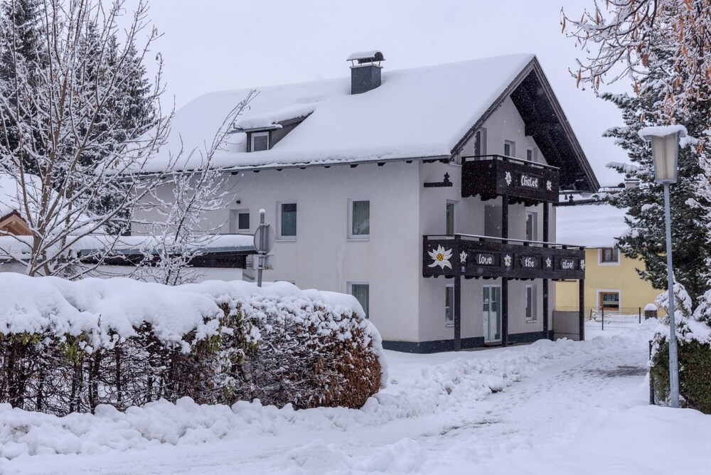Chalet Love the Alps EG Near ski Lift