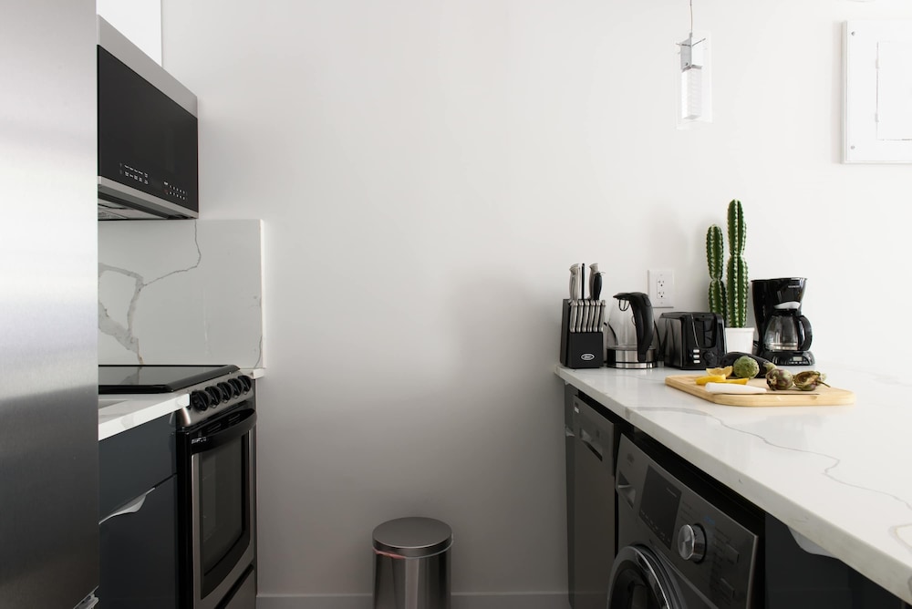 1597 New York Apt