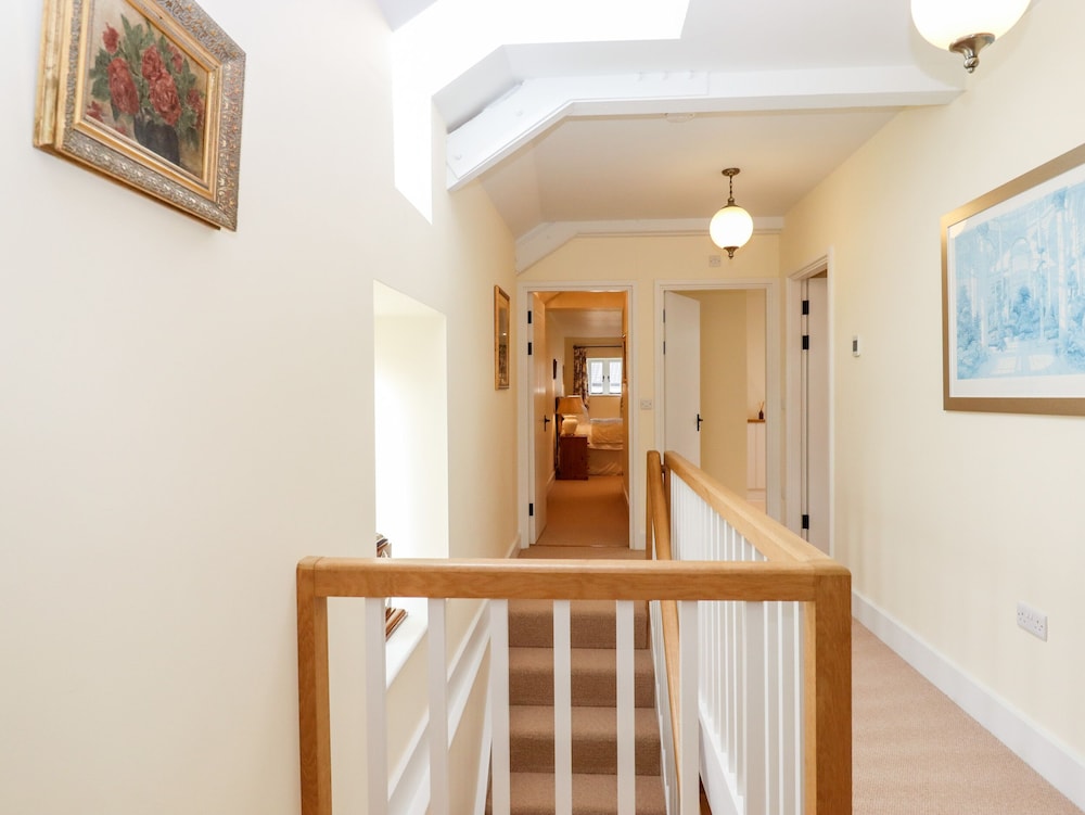 Dishcombe Cottage