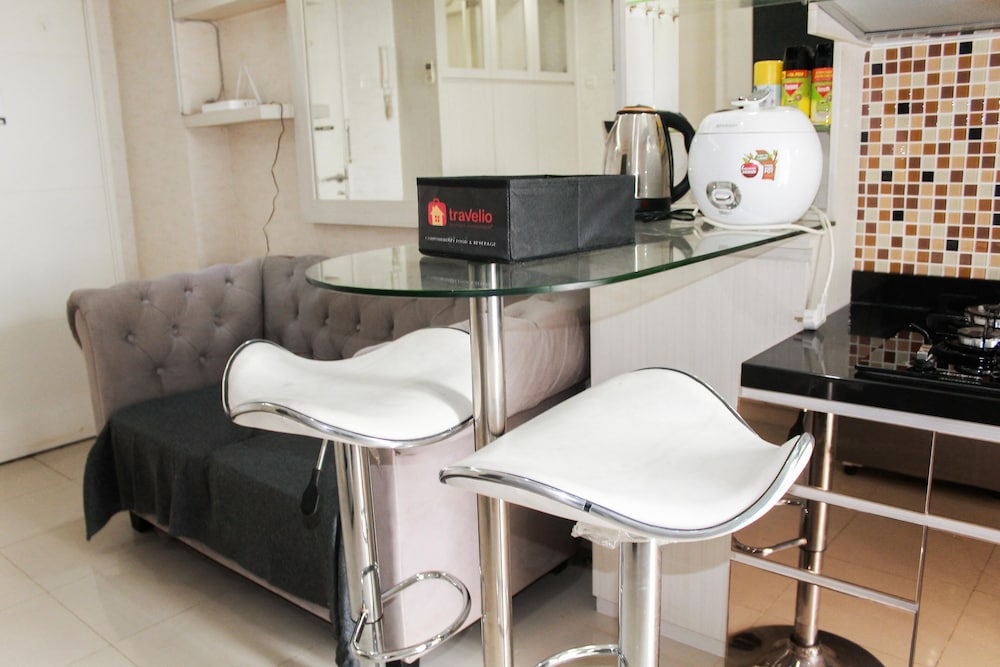 Comfort 2BR Bassura City Apartment near Shopping Center, 자카르타 - 17