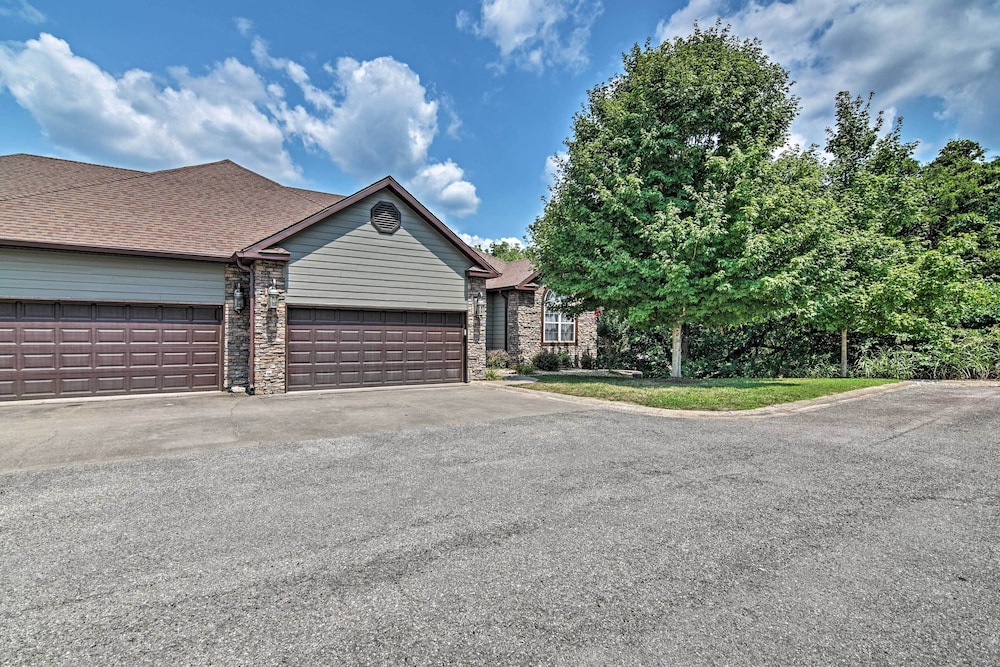Expansive Townhome w/ Game Room & Community Pool view 2