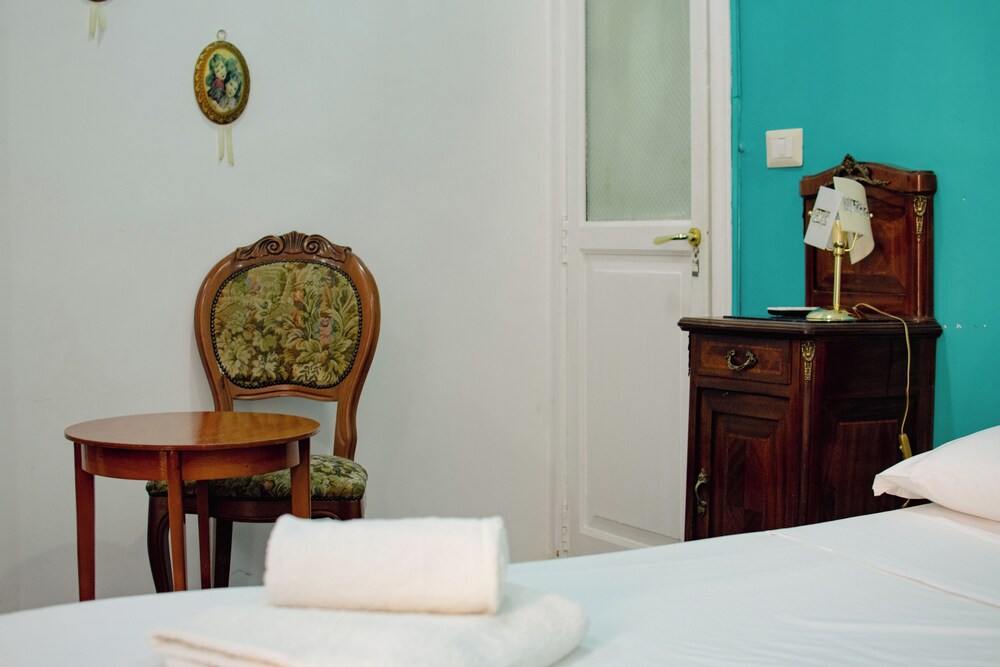 MAESTOSA CASA IN NAPOLI CENTRO