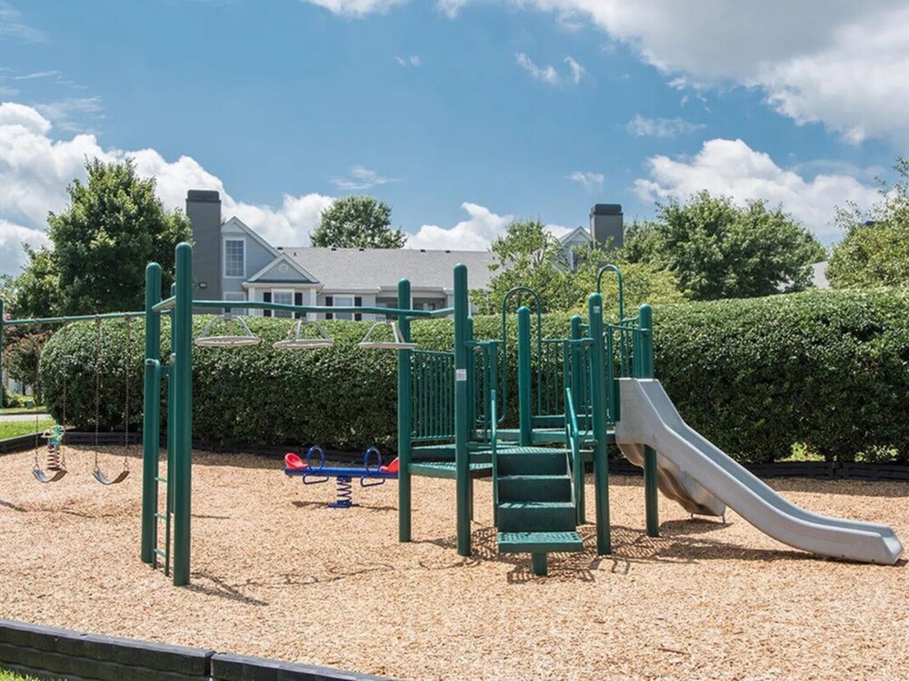 Landing Furnished Apartments near Barfield