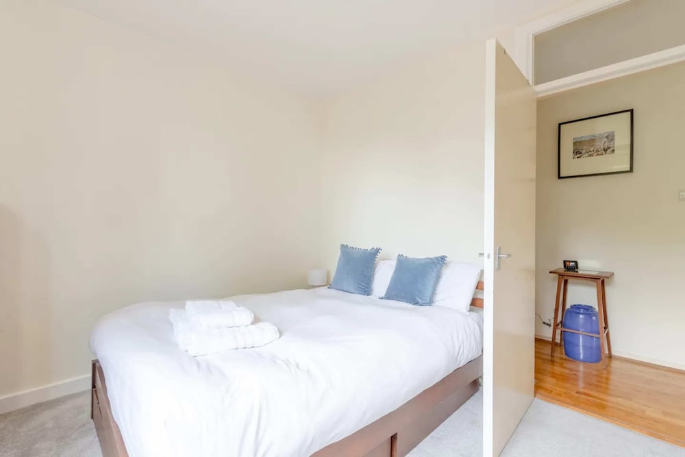 Cosy 2BD Flat - New Cross