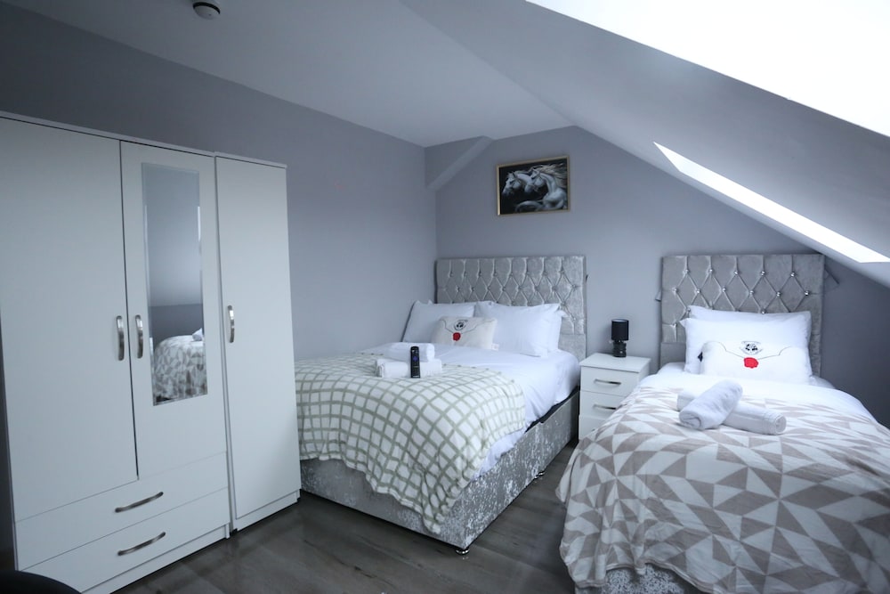 Heathrow roomzzzz B&B