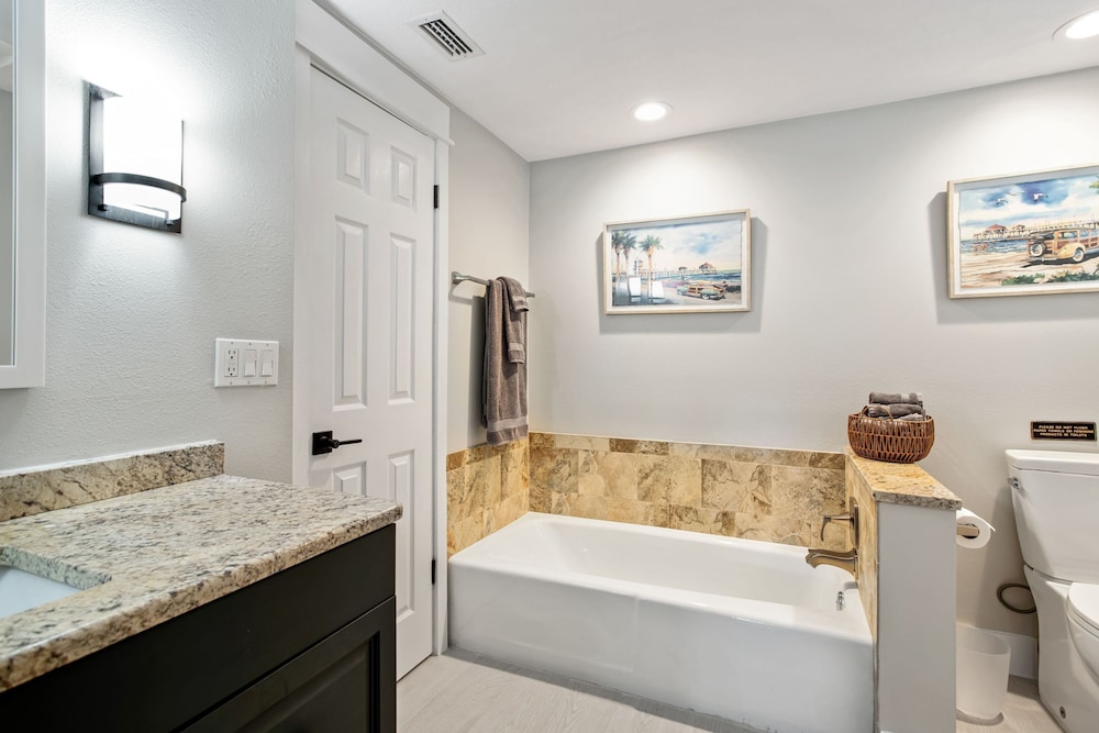 Sarasota Resort-like Living Near Siesta Key For 10