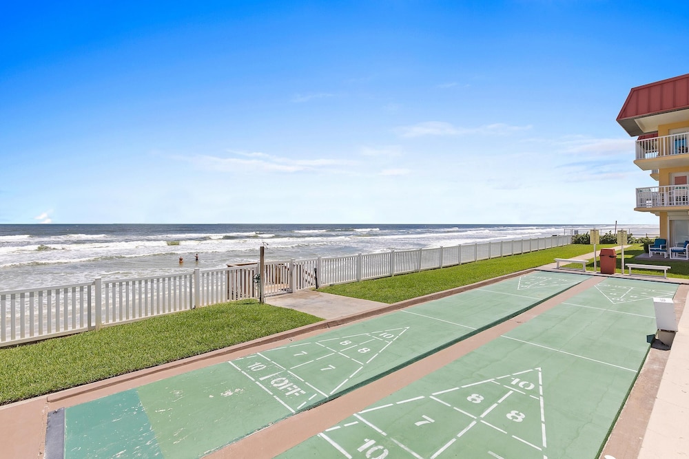 Point East 320