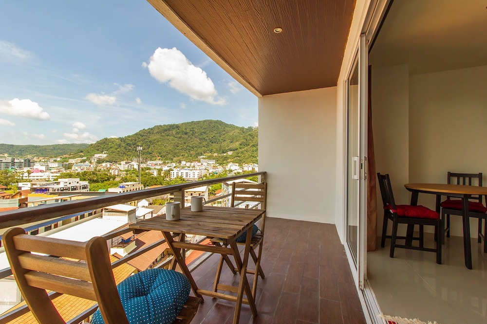 Patong Sea View Apartments view 5