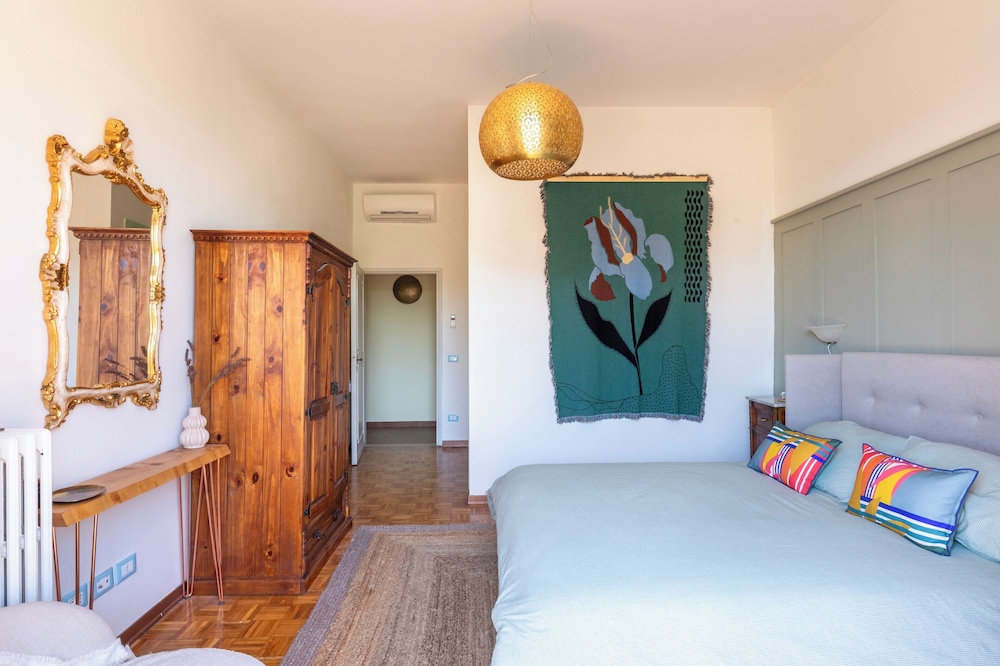 Tuscany - Townhouse - Sleeps 18 - Garden Near Lake