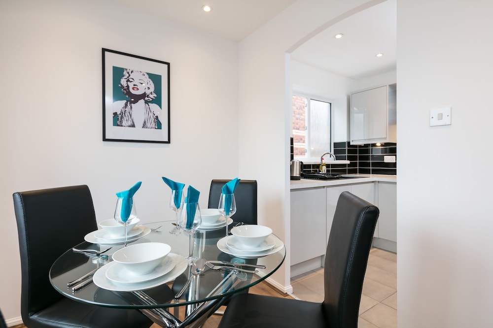 Salford Vacations - Bluestone Apartments - Riverside - Property Image 5