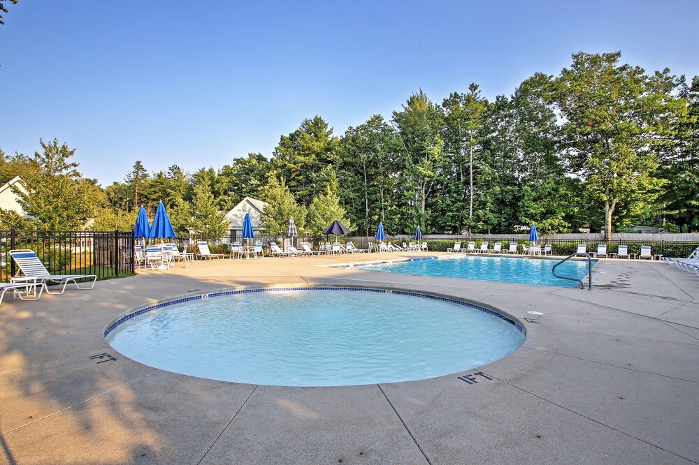 1 Mi to Moody Beach: Cottage w/ Pool Access!