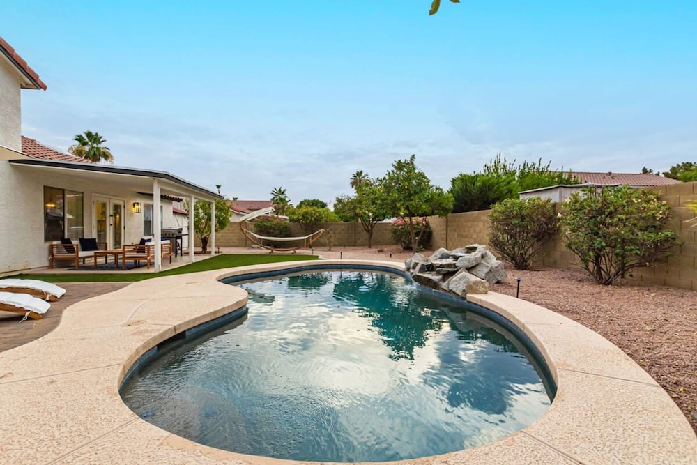 5BR Citrus Estate Sleeps 13 Free Htd Pool Gameroom