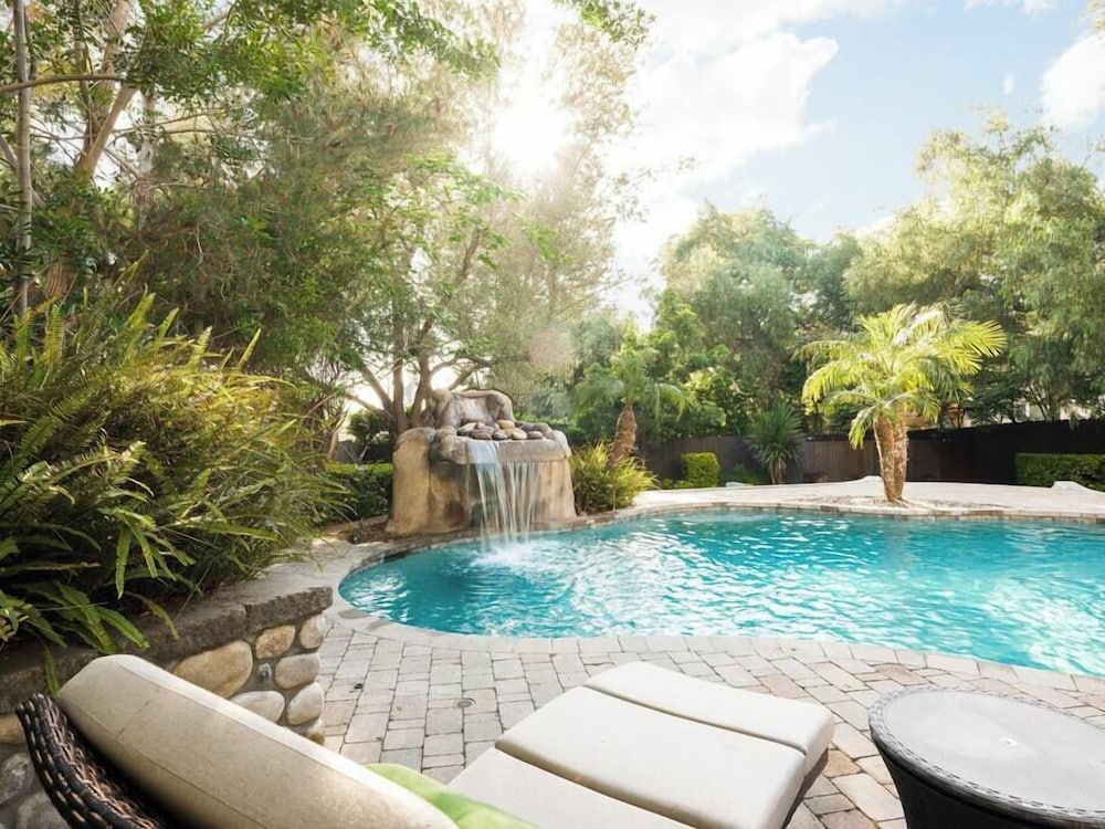 Luxury 5br 3 5ba w Pool Hot Tub