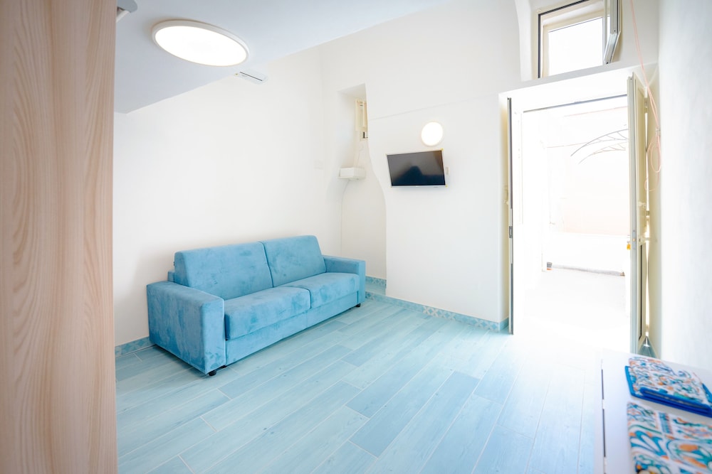 La Dèpendance - Gioia Apartments photo 4