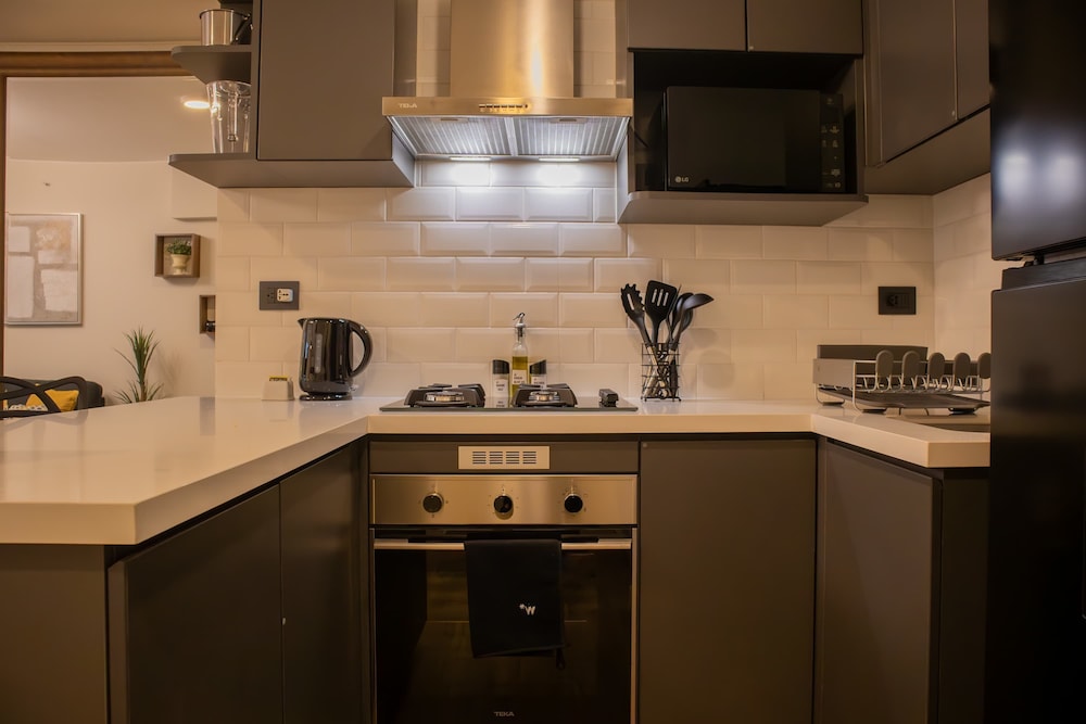 w Remarkable 1BR in San Isidro