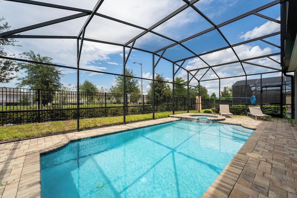 Stunning Sunsets & Private Pool 7BD