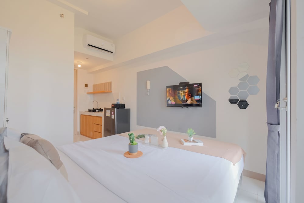 Comfort And Warm Studio At Tokyo Riverside Pik 2 Apartment