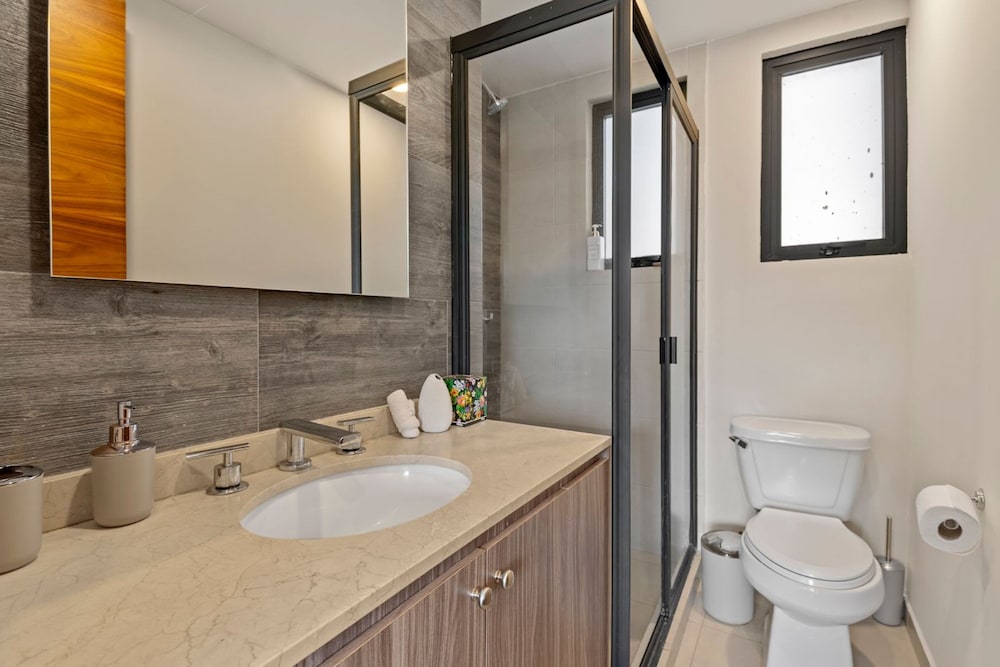 205-2 3br 2baths Private Terrace - Sleep 6 Roma Notre