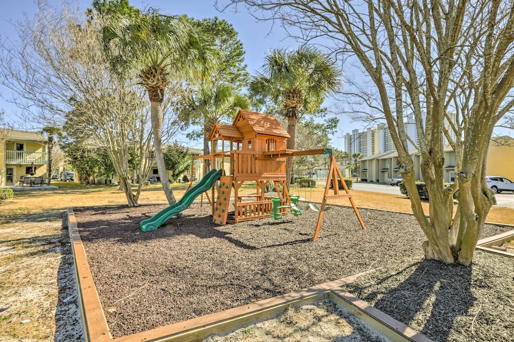 Walk to Beach: PCB Condo w/ Oceanfront Pool Access