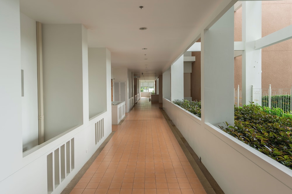1702 - 2 Bdr Condo With Seaview Boathouse Hua Hin