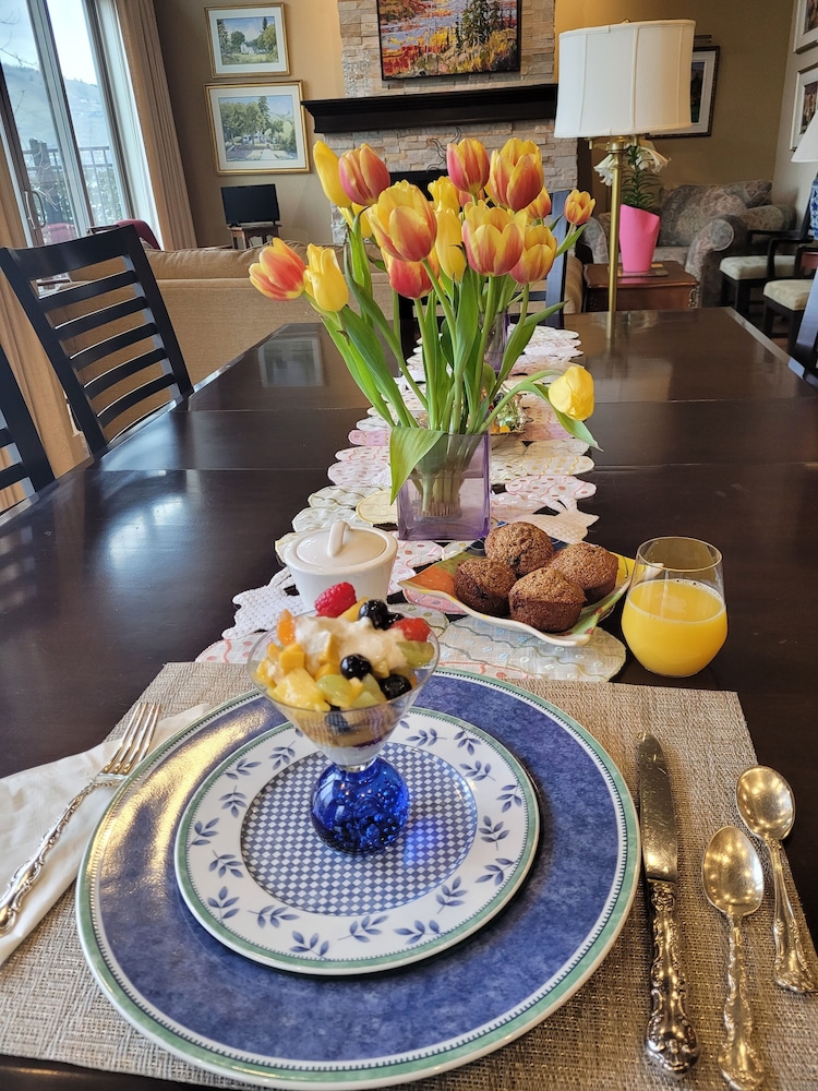 Vernon Vacations - OKeefe's Landing Bed  Breakfast - Property Image 33