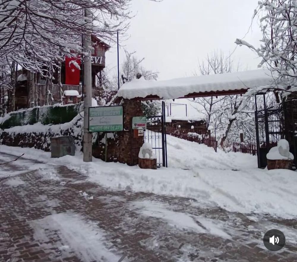 ZİRVE DAĞ EVİ