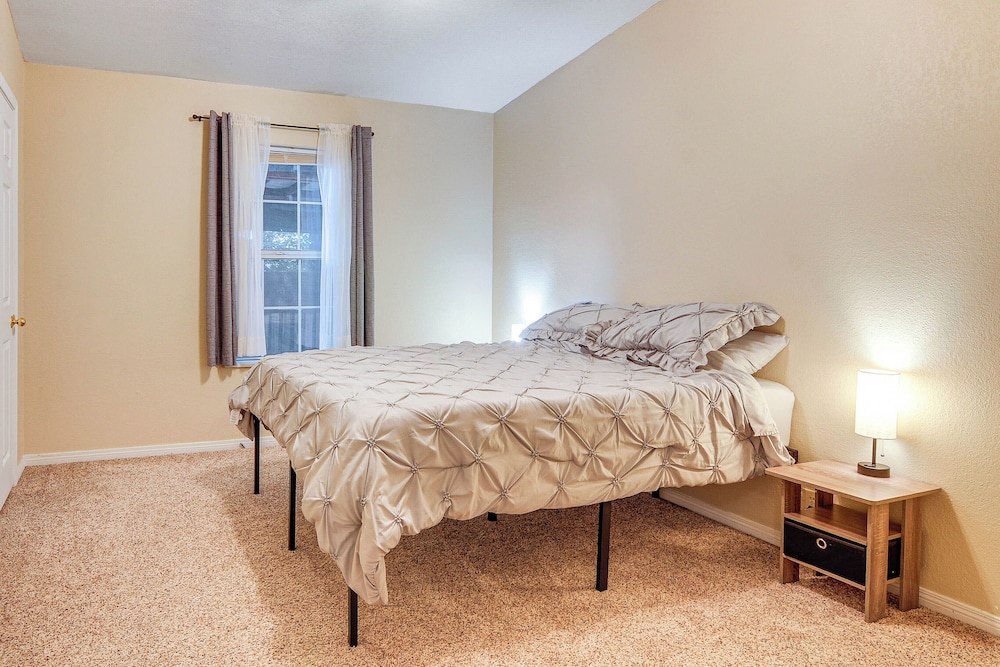 Page Vacations - Page Home: Deck  Fire Pit, 6 Mi to Horseshoe Bend - Property Image 4