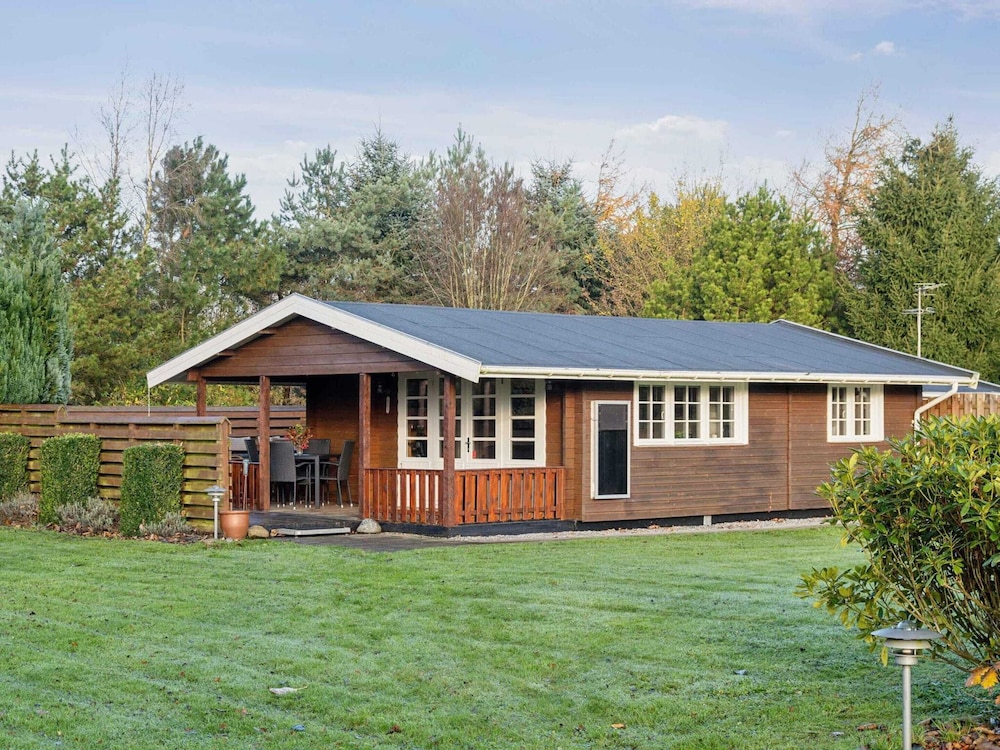 5 Star Holiday Home in Roslev