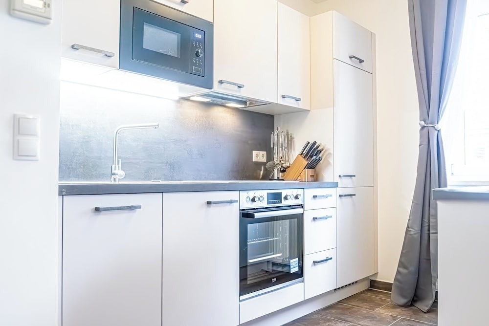 Modern 1BR 1LR Apt Donaustadt Area