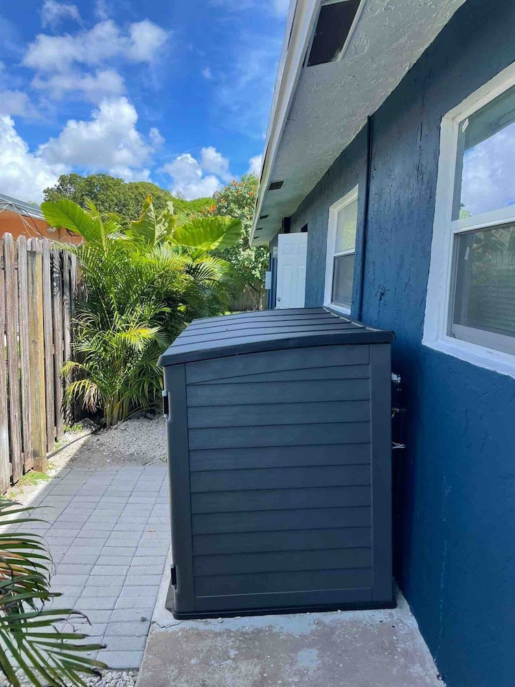Bright and Spacious 2 BR Apartment