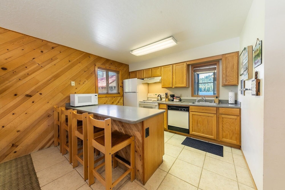 117 Bldg B 1 Bedroom Condo