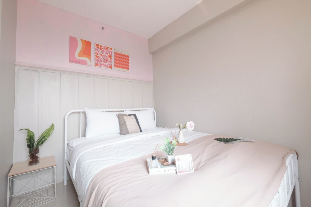 Soft Toned And Comfy 2Br Near Mall At Bassura City Apartment