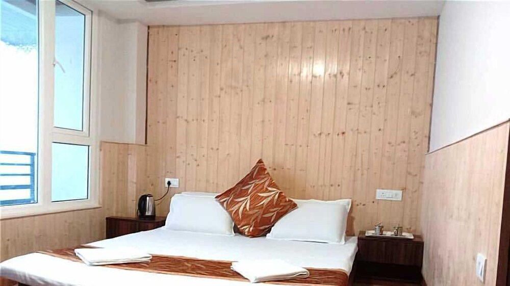 FLORET RESORT LACHUNG