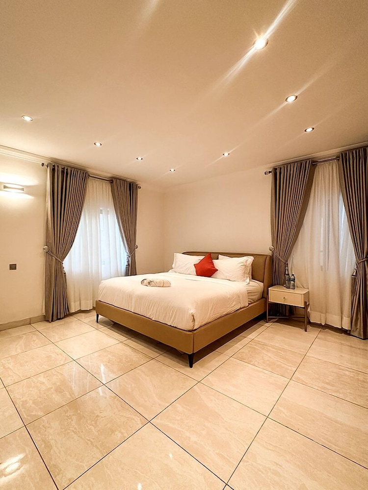 George Residence SDA Court Ikoyi