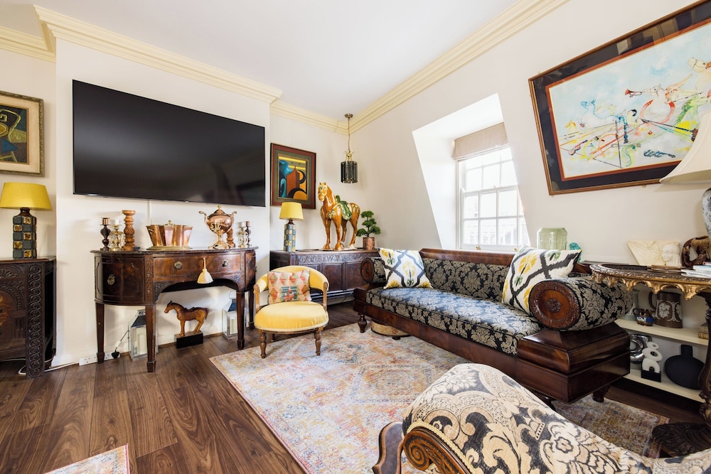 Mayfair 9-bed Townhouse - Sleeps 16, Patio & Ac