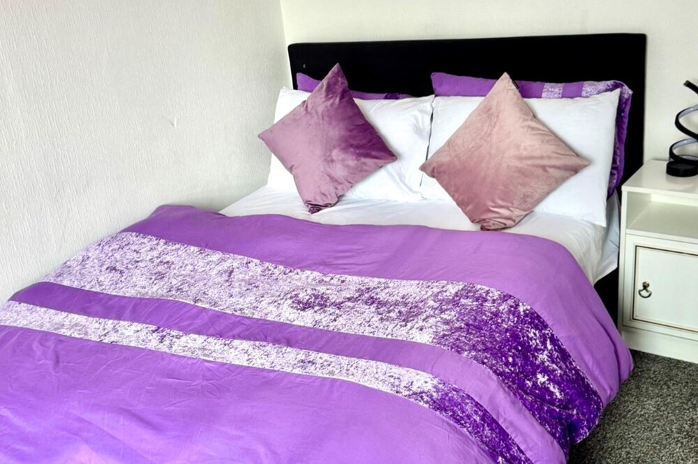 Cosy Leicester Apartment With 2 Bedrooms