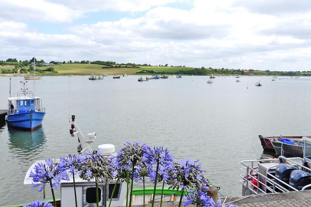 Beautiful Quiet Holiday Home, Close to the Beach view 4